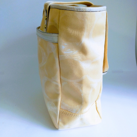 COACH Monogram Yellow Handbag - Picture 5 of 14